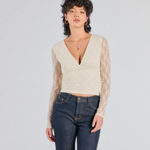 Top corto con lazo en la espalda de encaje Modern Romance